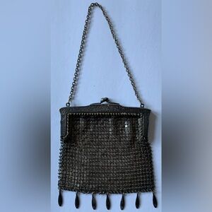 Whiting & Davis Art Nouveau purse (1900-1940)